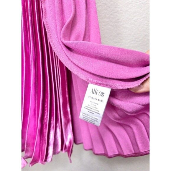 NWT AiiFOS Vera Pleated Metallic Gown 8 Pink Magenta Plisse Ruched Slit Formal - Picture 8 of 14